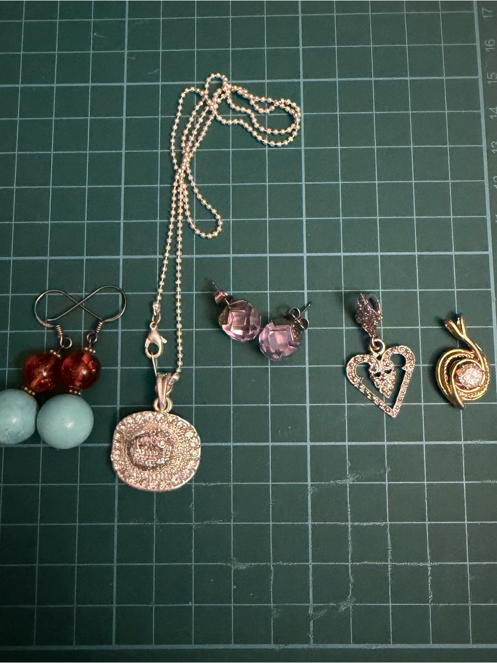 Lot of jewelry